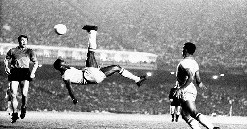 পেলের একটি শট। ছবি: এপি