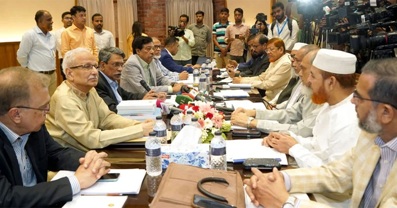 সকালে জাতীয় ঐকমত্য কমিশনের সঙ্গে আলোচনায় অংশ নেন জামায়াত নেতারা