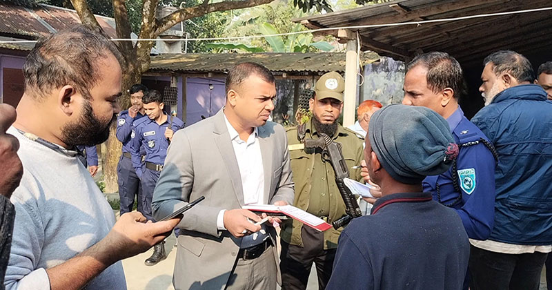  খবর পেয়ে পুলিশ, উপজেলা নির্বাহী কর্মকর্তা মোনাব্বর হোসেন এবং মুক্তিযোদ্ধা কমান্ডার আলী হোসেন ঘটনাস্থলে উপস্থিত হন। 