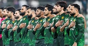 বিশ্বকাপ বয়কটের গুঞ্জনের মধ্যেই বিমানের টিকিট কাটল পাকিস্তান