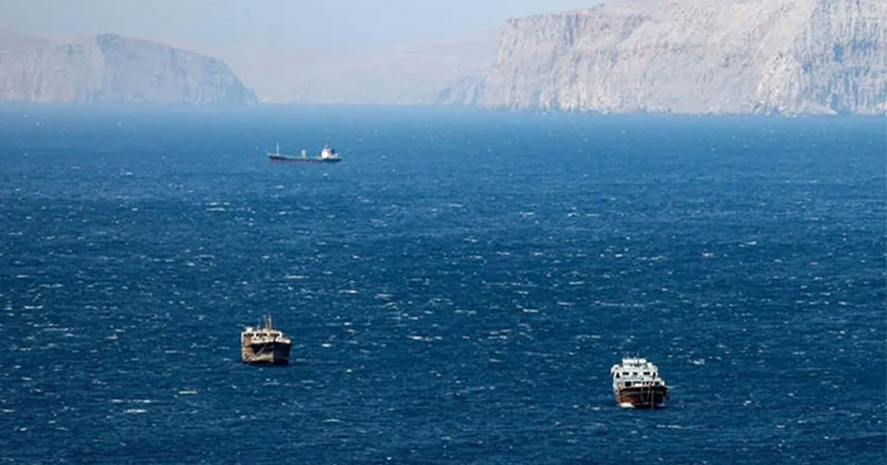 হরমুজ প্রণালিতে মাইন বিছানো শুরু করেছে ইরান