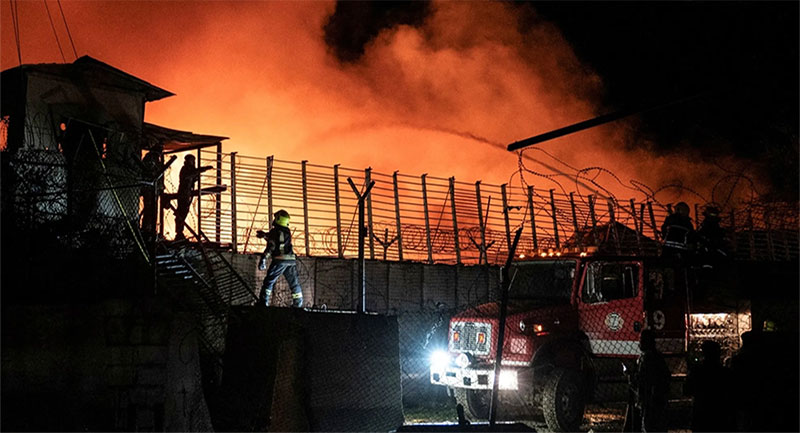 আফগানিস্তানের হাসপাতালে পাকিস্তানের হামলায় নিহত ৪০০ জন।