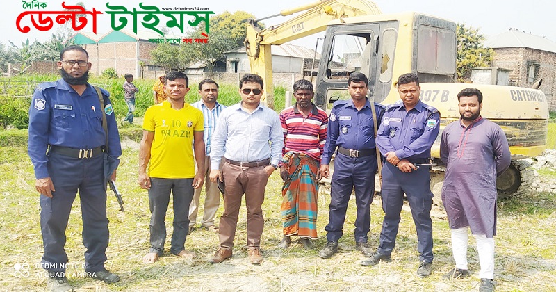 ভূমি ব্যবস্থাপনা নীতিমালা লঙ্ঘনকারীদের বিরুদ্ধে ভ্রাম্যমান আদালত পরিচালনা করছেন বগুড়ার শেরপুর উপজেলা সহকারি কমিশনার ভূমি জামশেদ আলাম রানা । 