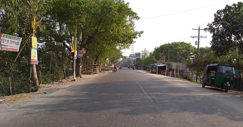 বেলকুচিতে করোনা আতঙ্কে রাস্তাঘাট  জনশূন্য