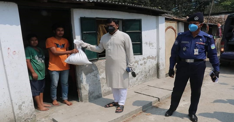 ময়মনসিংহ পুলিশ প্রশাসনের সহায়তা সামগ্রীর বিতরণ