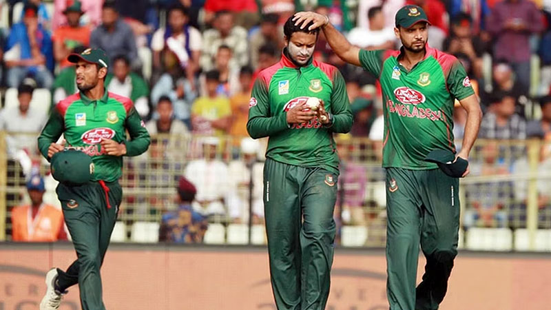 ক্রিকেটাররা এখন অবসর নিতে ভয় পায়: সুজন