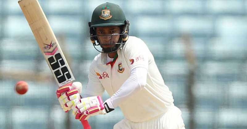 দেশের প্রথম ‘হ্যান্ডলড দ্য বল’ আউট মুশফিক