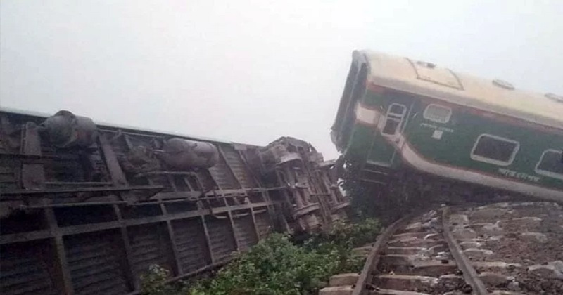 গাজীপুরে ট্রেনের ইঞ্জিনসহ ৭ বগি লাইনচ্যুত, নিহত ১