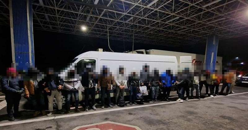 রোমানিয়ায় বাংলাদেশিসহ ১০৭ অভিবাসী আটক