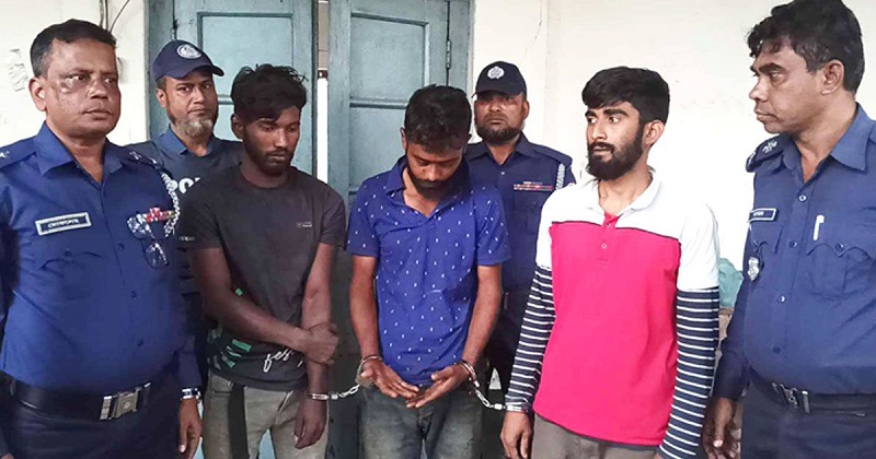 রেলে নাশকতার চেষ্টাকালে আটক ৩