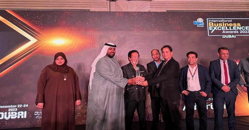 ইন্টারন্যাশনাল বিজনেস এক্সিলেন্স অ্যাওয়ার্ড’ পেলেন ক্যামব্রিয়ান এডুকেশনের প্রতিষ্ঠাতা লায়ন বাশার 