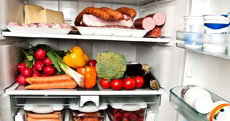 যেসব খাবার ফ্রিজে রাখা উচিত নয়