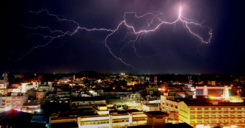 জলবায়ু পরিবর্তনে বাংলাদেশে আশঙ্কাজনকহারে বেড়েছে বজ্রপাত-মৃত্যু