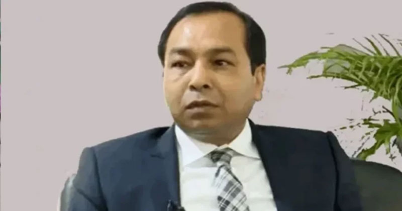  কলকাতার কারাগার থেকে মুক্তি পাওয়ার পর পি কে হালদার। 