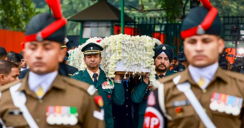 রাষ্ট্রীয় মর্যাদায় শেষ বিদায় জানানো হলো মনমোহন সিংকে