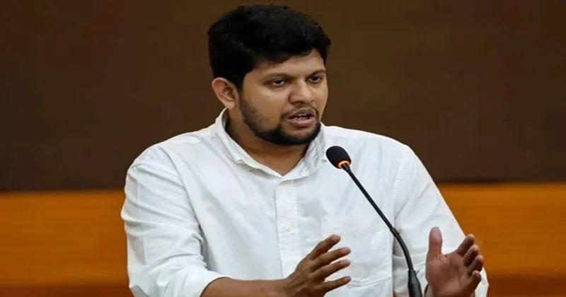 বিএনপি-জামায়াত ভাগ-ভাটোয়ারা করে প্রশাসন দখল করেছে: তথ্য উপদেষ্টা
