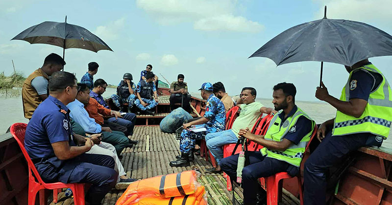 ইলিশ ধরায় নিষেধাজ্ঞা: রাজবাড়ীতে সকাল থেকেই শুরু অভিযান