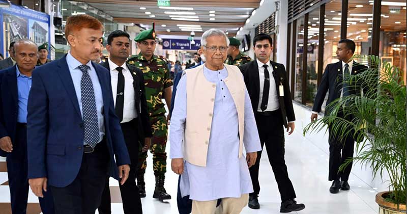 রোমের উদ্দেশে ঢাকা ত্যাগ করলেন প্রধান উপদেষ্টা