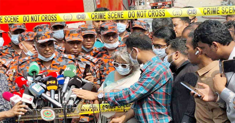 রূপনগরের আগুন নেভাতে কতক্ষণ লাগবে, জানে না ফায়ার সার্ভিস