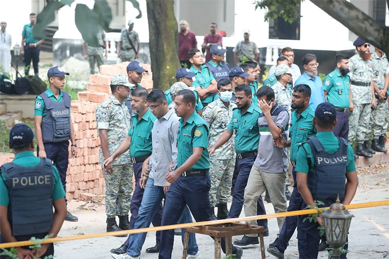 ১৫ সেনা কর্মকর্তাকে কারাগারে পাঠালেন ট্রাইব্যুনাল