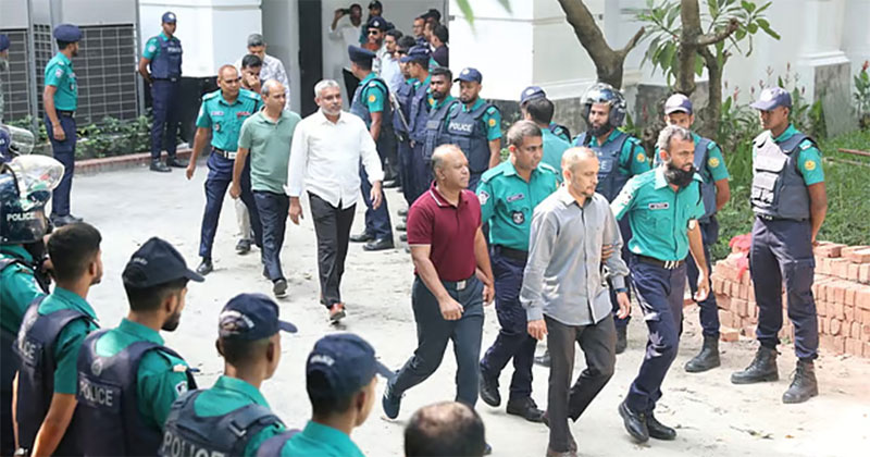 আন্তর্জাতিক অপরাধ ট্রাইব্যুনাল থেকে সেনা কর্মকর্তাদের নিয়ে যাওয়া হচ্ছে।