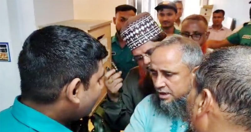 আন্দোলনরত ইবতেদায়ী শিক্ষকদের সঙ্গে দেখা করলেন না শিক্ষা উপদেষ্টা