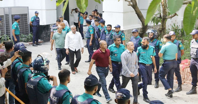 ট্রাইব্যুনাল থেকে সেনানিবাসের সাবজেলে ১৫ সেনা কর্মকর্তা