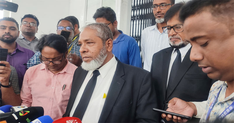 পালিয়ে যাননি শেখ হাসিনা, যেতে বাধ্য হয়েছেন