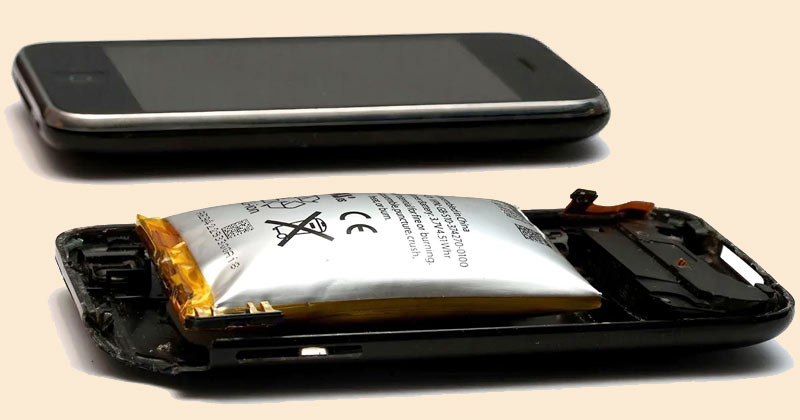 ফোনের ব্যাটারি ফুলে গেলে কী করা উচিত?