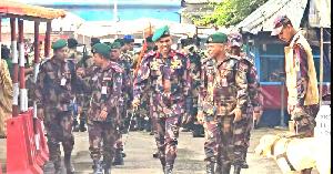 হিলি সীমান্তে বিজিবি ও বিএসএফের ব্যাটালিয়ন পর্যায়ে বৈঠক 